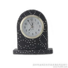 輕盈的鐘擺聲 臺鐘的藝術與時光收藏